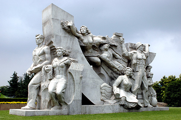 Pomnik martyrologii - zdjęcia z Chin