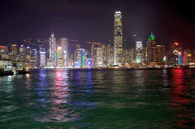 Zatoka Victorii nocą - zdjęcia z Chin