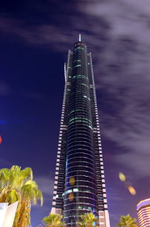 Granatowa noc w Shenzhen