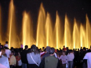 Pomarańczowa fontanna