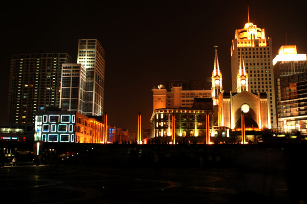 Serce Ningbo nocą - zdjęcia z Chin