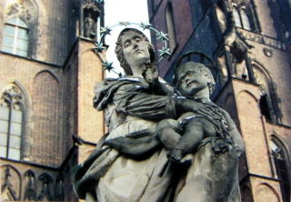 Matka Boska dwa lata później...