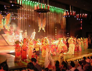 Oriental dress show - scena