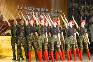 Chińskie, czerwone berety