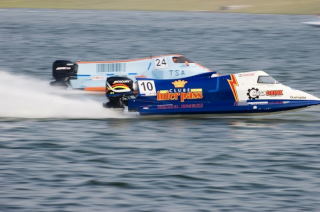 Zacięty wyścig F1 H2O - Shenzhen